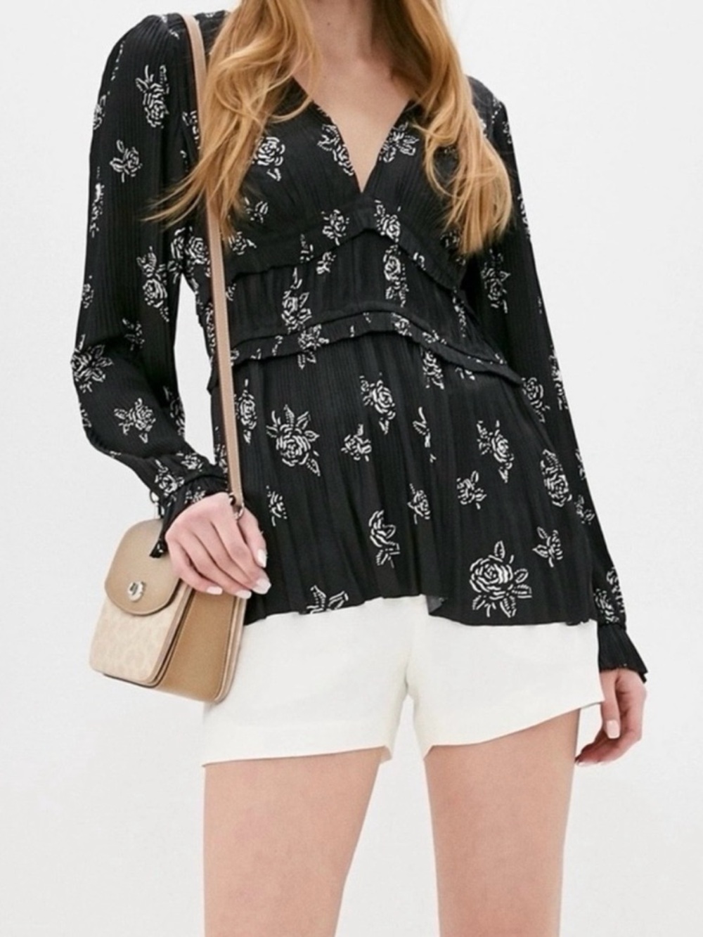 Polo Ralph Lauren Women's Black Floral V-Neck Pleated Blouse Medium/Large size10